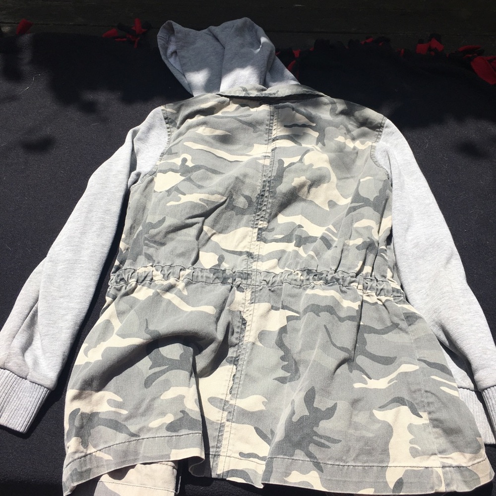 Forever 21 Camouflage Jacket - Picture 4 of 4